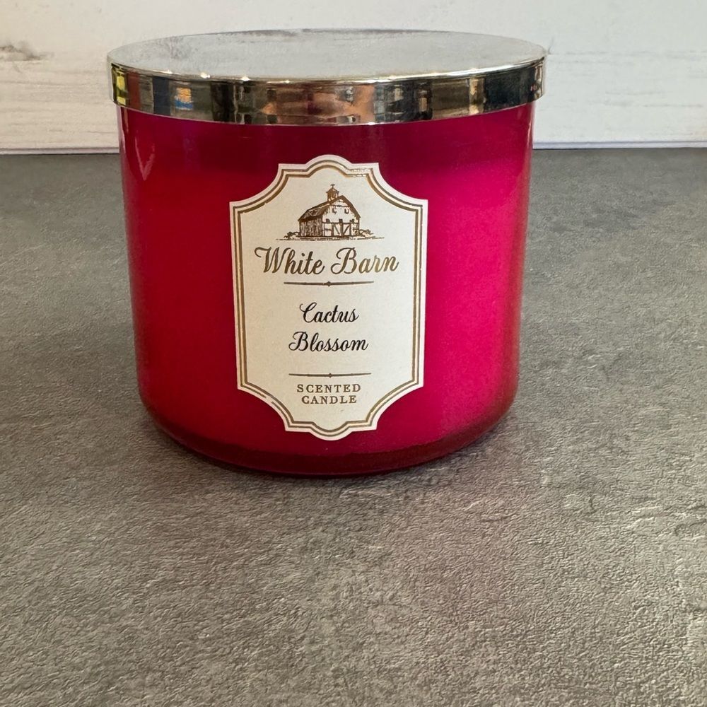 NEW Bath & Body Works 3 Wick
CACTUS BLOSSOM
Scented Candle